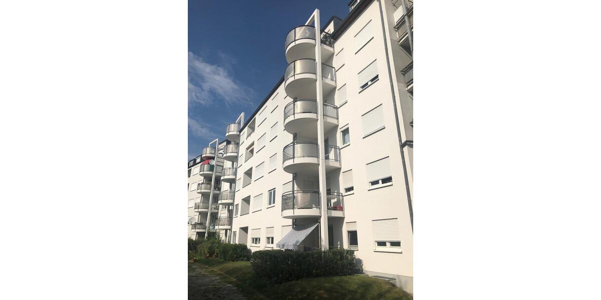 Tolle neu, renovierte 2-Zimmer-Wohnung mit Aufzug+Balkon+Tiefgarage in Karlsruhe 1 zimmer