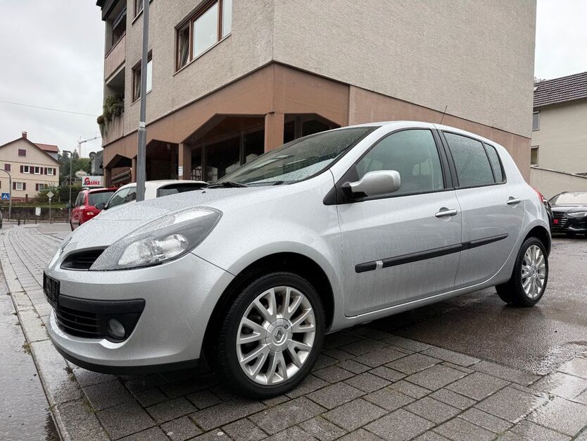 Renault Clio 31.052 km 7.999 € Bad Wildbad 75323