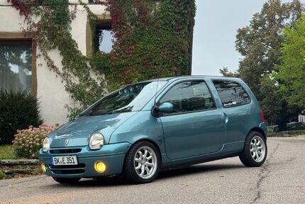 Renault Twingo 187.000 km 2.400 € Illingen 75428