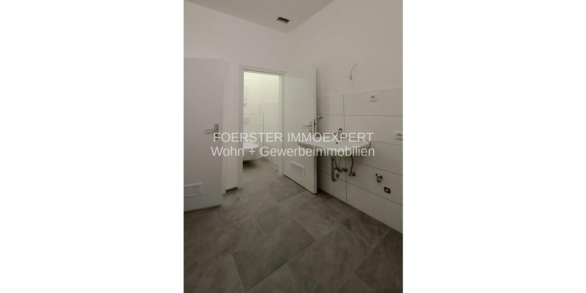 Für WG 5 Zi.- WohnungLoft,NUR WG o. FirmenmitarbeiterPflegekräfte,ca.93m²,hell, PF-N provisionsfrei 5 zimmer