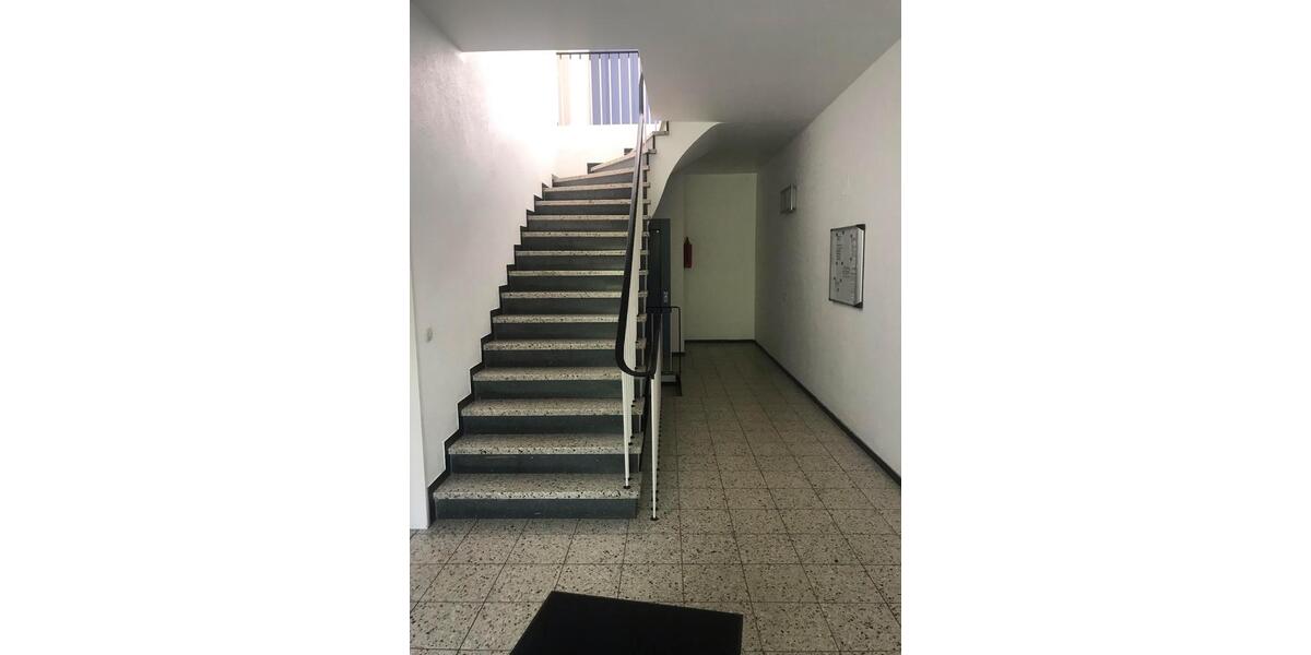 Etagenwohnung Pforzheim Weststadt - 3.5 Zimmer, 94 m&sup2;, 850&euro; | Angebot:26296430