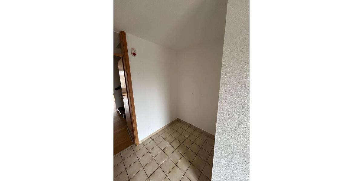 Reihenhaus Ditzingen - 5.5 Zimmer, 120 m&sup2;, 1.800&euro; | Angebot:25646253