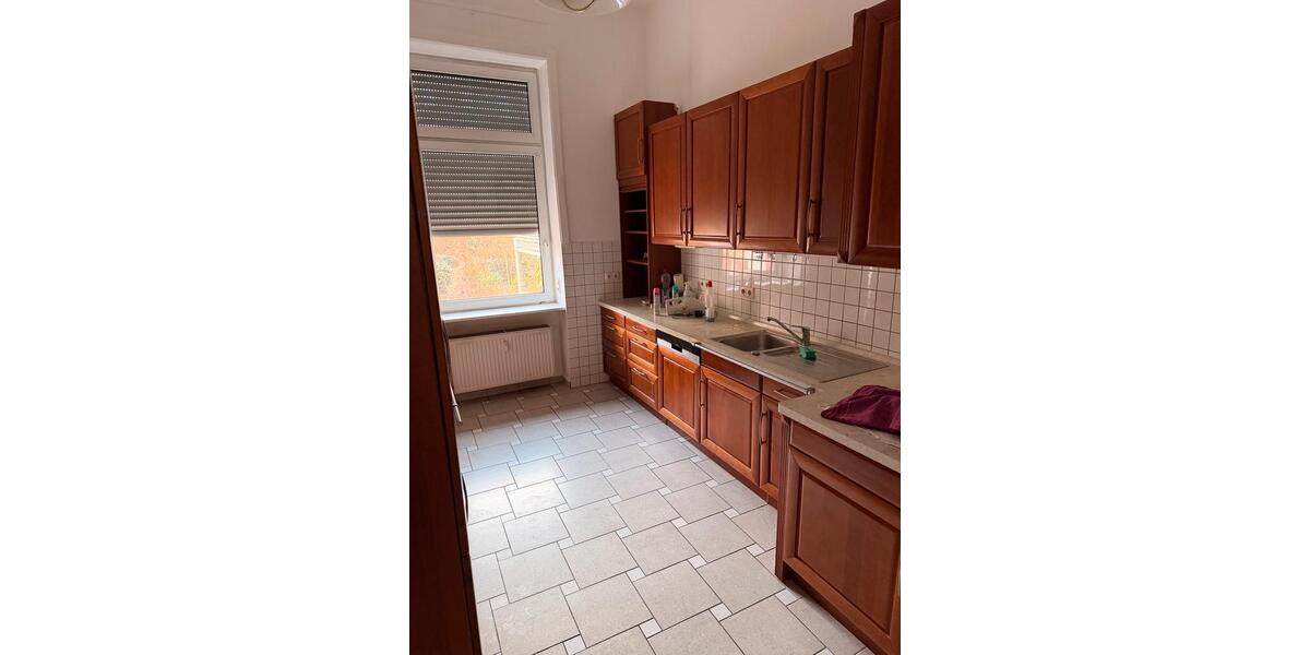 Altbauwohnung in zentraler Lage von Wiesbaden 4 zimmer