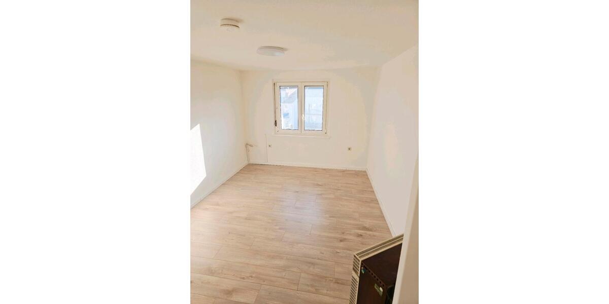 Etagenwohnung Pforzheim Dillweißenstein - 1 Zimmer, 35 m&sup2;, 600&euro; | Angebot:25267867