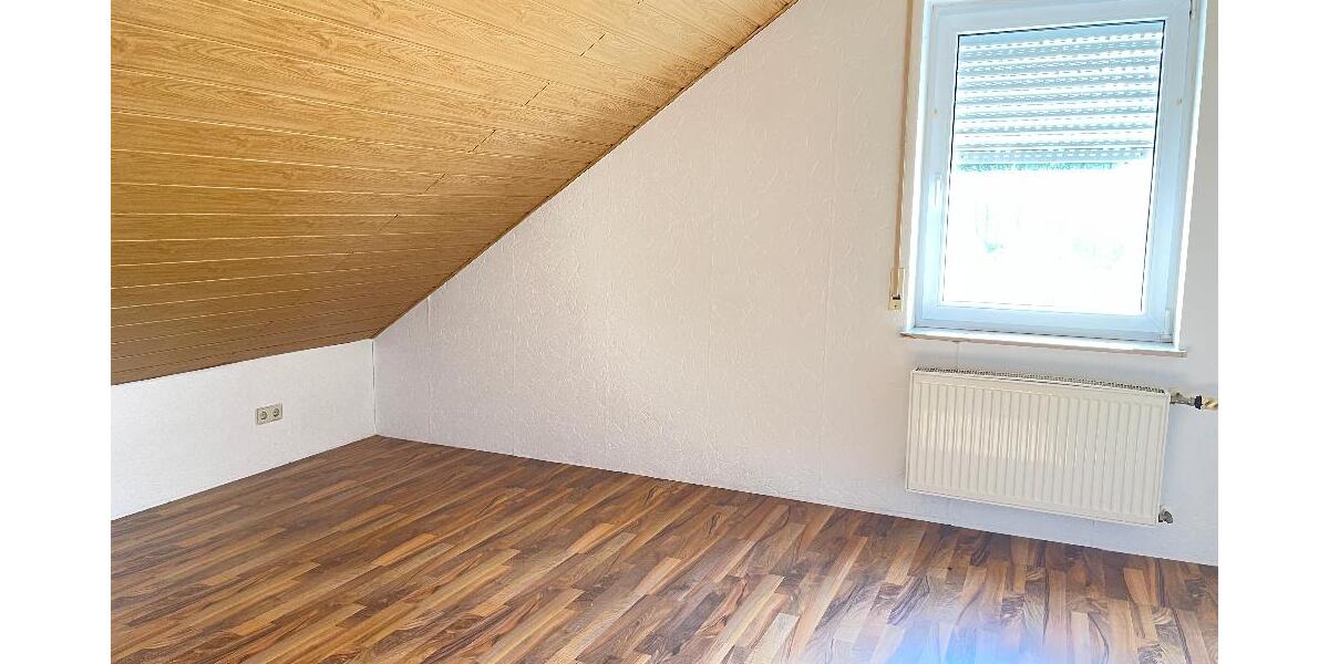 Ruhige gemütliche Wohnung mit Fernblick - Etagenwohnung Kraichtal Gochsheim | Angebot:27068731