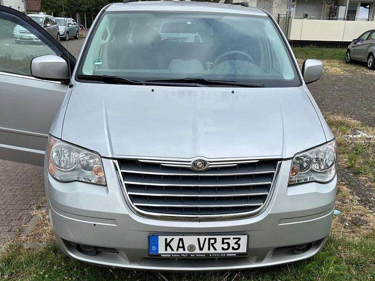 Chrysler Town & Country 135.000 km 7.999 &euro; Ettlingen, Stadt 76275