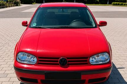 VW Golf 106.000 km 2.300 &euro; Pforzheim 75181