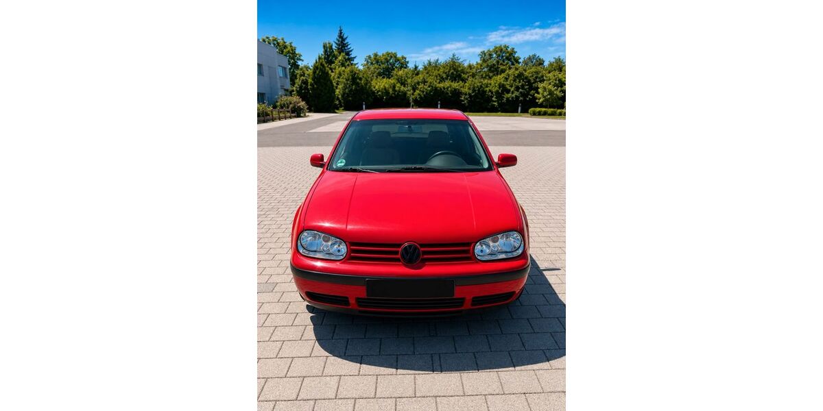 VW Golf 106.000 km 2.300 &euro; Pforzheim 75181
