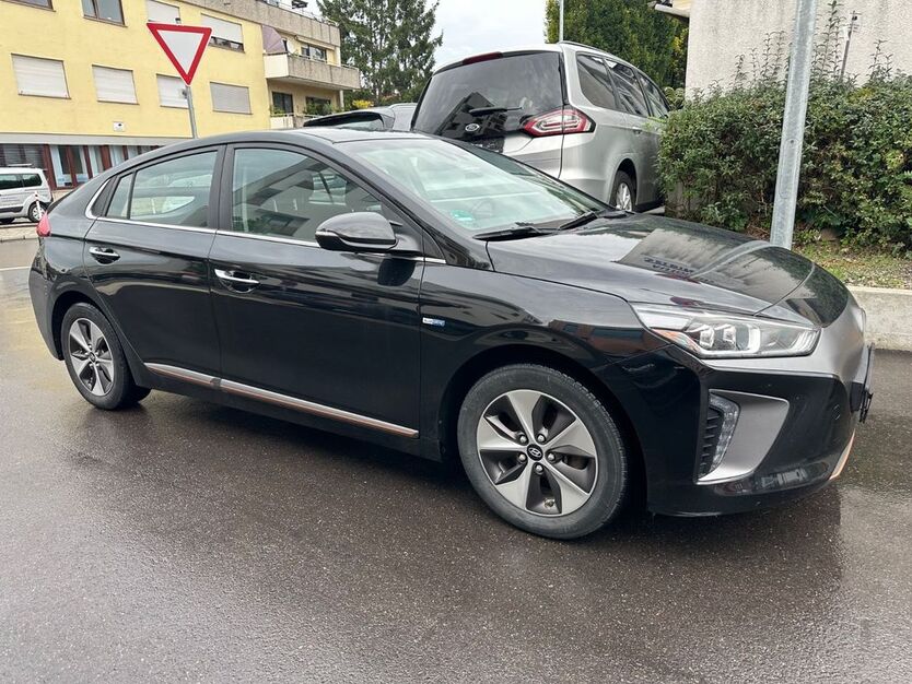 Hyundai IONIQ 61.000 km 12.999 € Ditzingen 71254