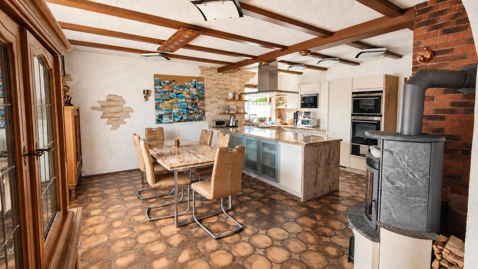 Mehrfamilienhaus, Wohnhaus Keltern - 8 Zimmer, 231 m&sup2;, 690.000&euro; | Angebot:27126653