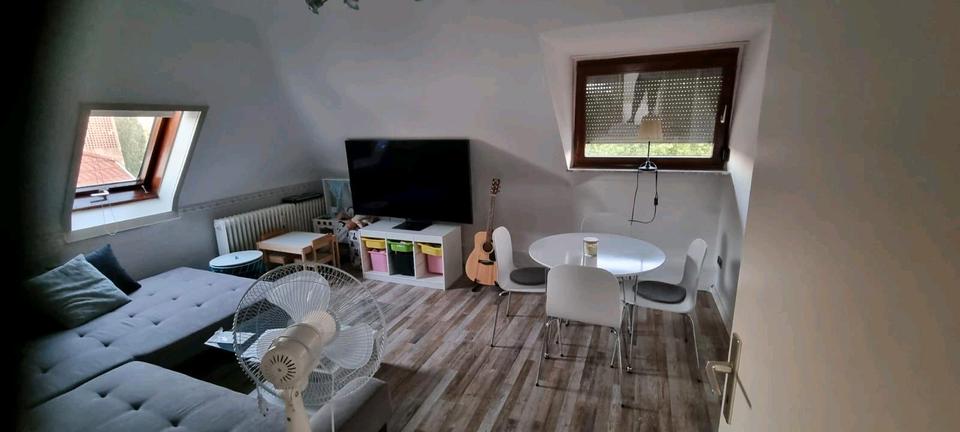 Gemütliche 3 Zimmer Wohnung im DG 3 zimmer