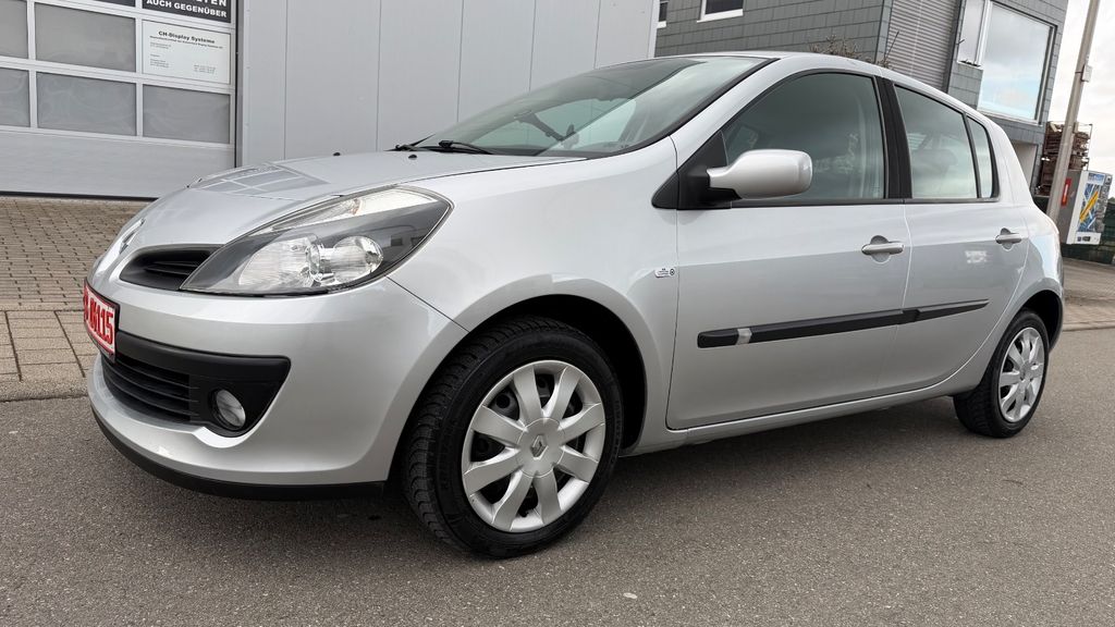 Renault Clio 79.000 km 5.800 &euro; Grafenau 71120