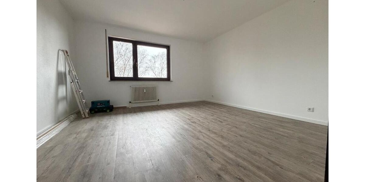 Etagenwohnung Sindelfingen Sindelfingen (Stadt) - 4.5 Zimmer, 104 m&sup2;, 1.600&euro; | Angebot:26448415