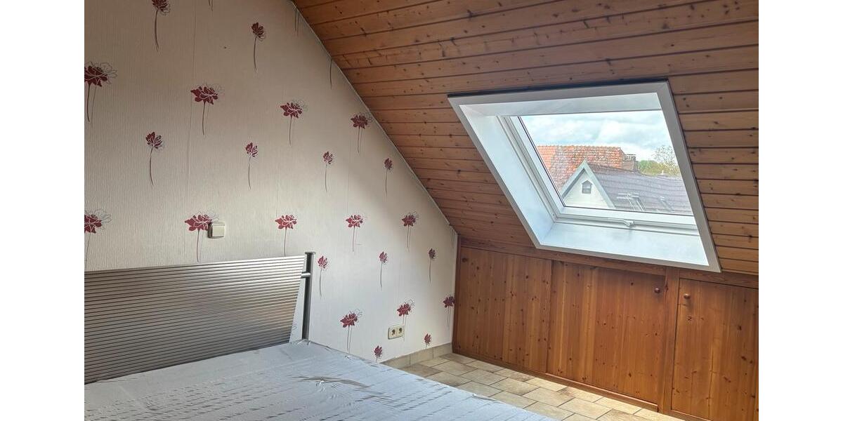 Dachgeschoßwohnung Walzbachtal - 1 Zimmer, 65 m&sup2;, 880&euro; | Angebot:26491806