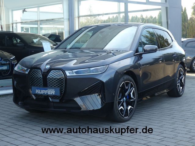 BMW iX 32.990 km 64.400 &euro; Vaihingen / Enz 71665