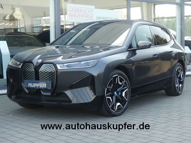 BMW iX 24.890 km 71.490 € Vaihingen / Enz 71665