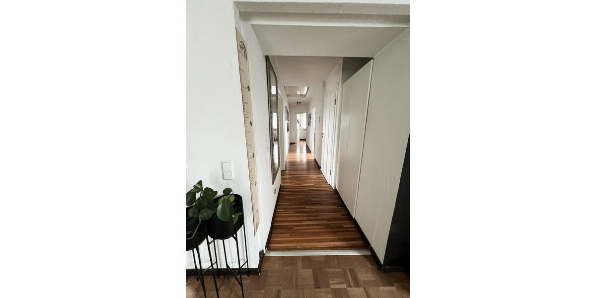 Moderne Wohnung im Dachgeschoss 2 zimmer