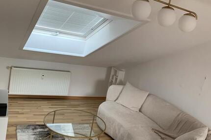 2-Zimmer Dachgeschosswohnung Karlsruhe-Südweststadt zimmer