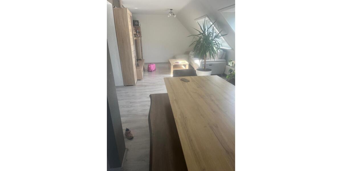 Dachgeschoßwohnung Pforzheim - 4.5 Zimmer, 94 m&sup2;, 1.200&euro; | Angebot:26322306