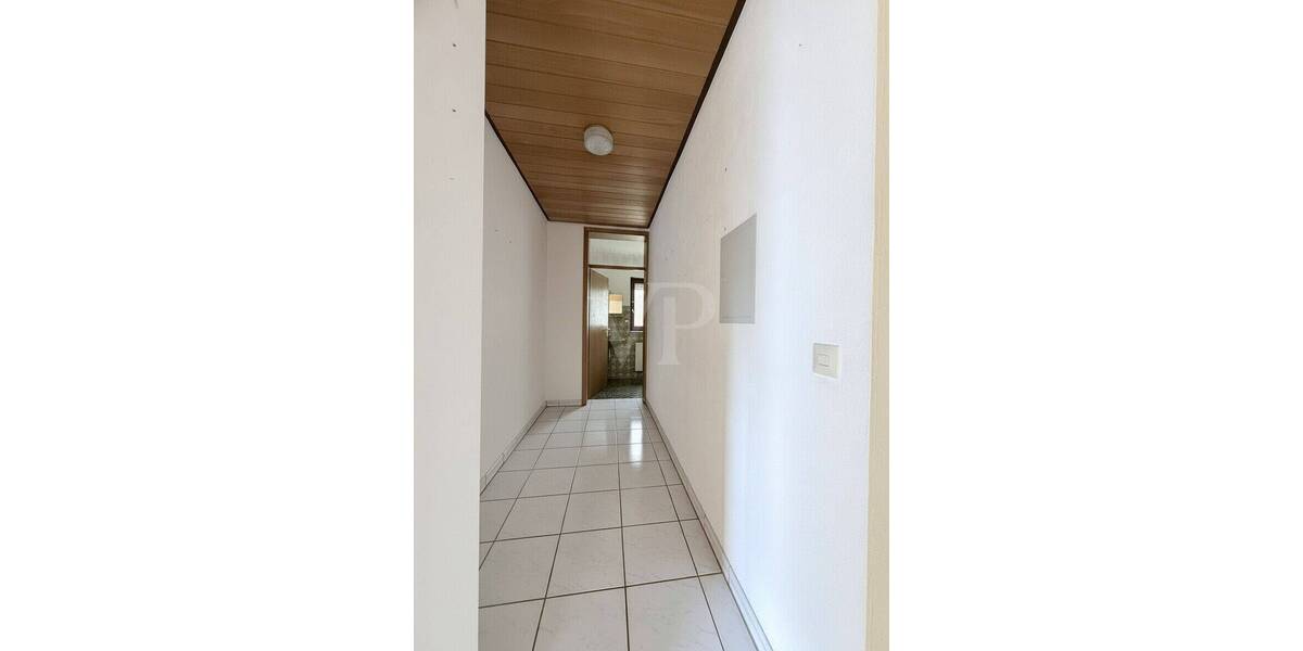 Etagenwohnung Mühlacker / Lomersheim Lomersheim - 4 Zimmer, 143 m&sup2;, 1.200&euro; | Angebot:26881713