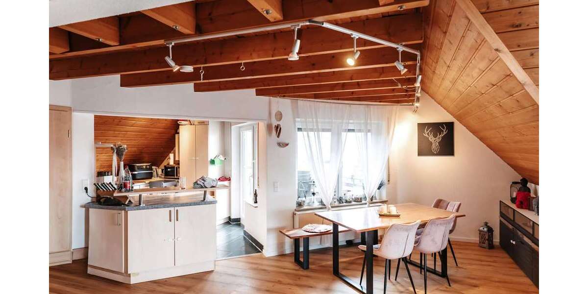 Etagenwohnung Calw - 5 Zimmer, 121 m&sup2;, 369.000&euro; | Angebot:25756796