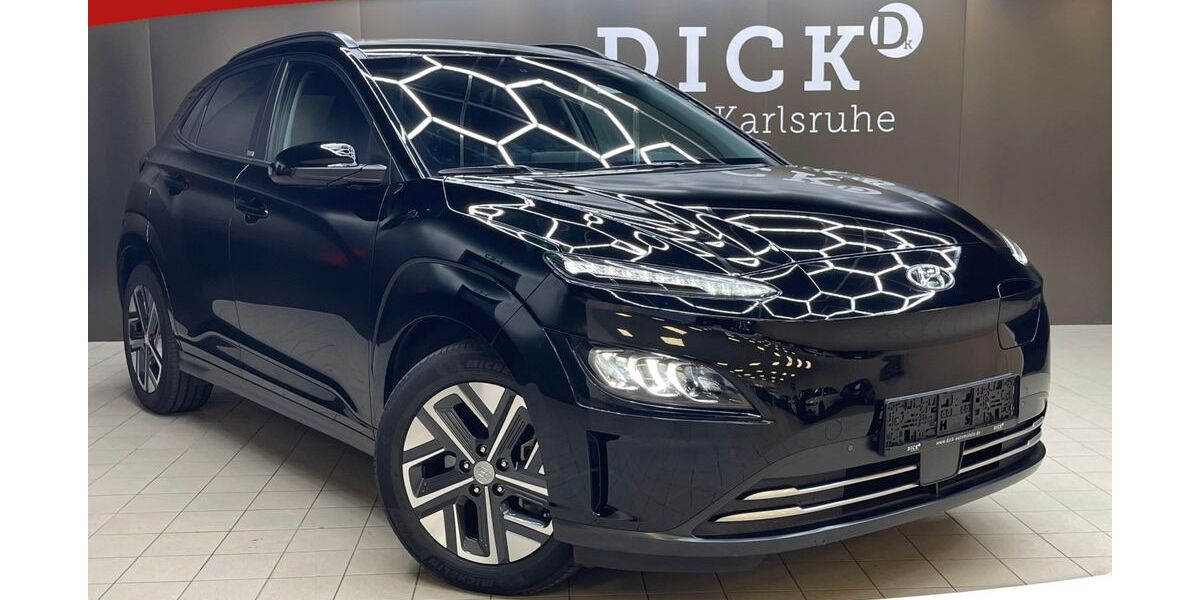 Hyundai KONA 35.000 km 16.450 € Karlsdorf-Neuthard 76689