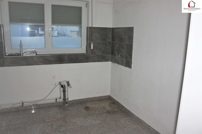 °°° GERÄUMIGE DOPPELHAUSHÄLFTE MIT EINBAUKÜCHE; TERRASSE UND KLEINEM GARTEN IN STUTENSEE °°° 6 zimmer