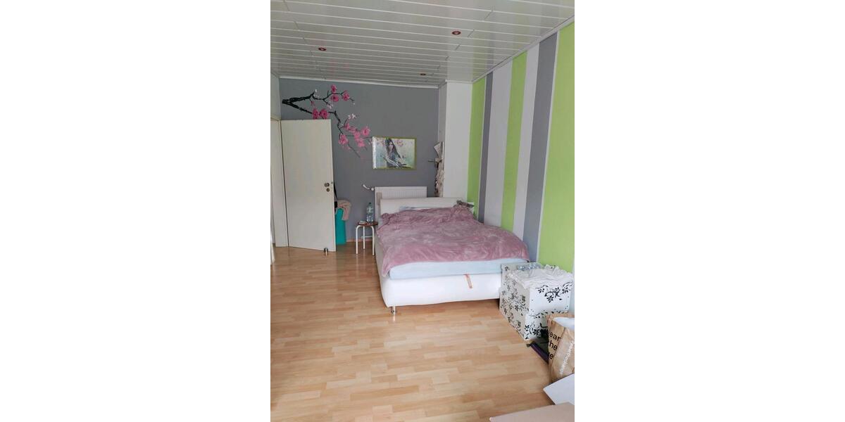 Etagenwohnung Pforzheim Nordstadt - 4 Zimmer, 113 m&sup2;, 300.000&euro; | Angebot:26904313