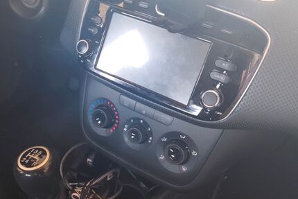 Fiat Grande Punto 151.000 km 3.200 &euro; EBERDINGEN 71735
