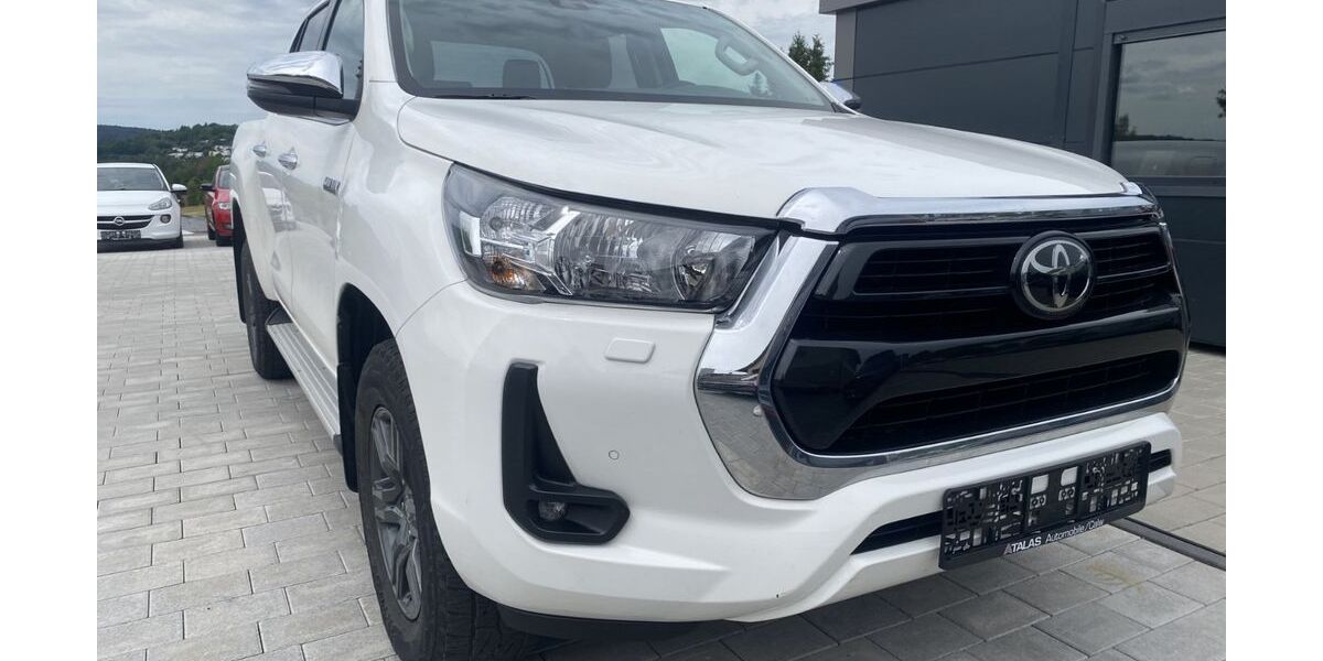 Toyota Hilux 158.000 km 30.750 &euro; Calw 75365
