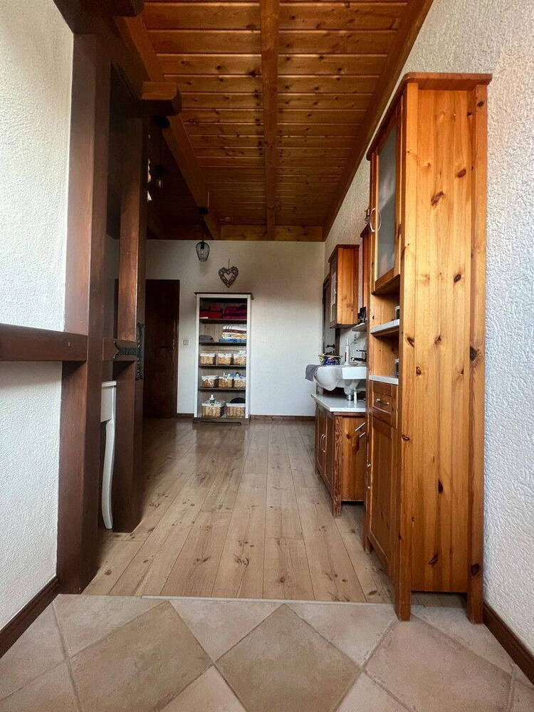 Mediterranes Einfamilienhaus in ruhiger Lage. Provisionsfrei, da Privatverkauf !!!