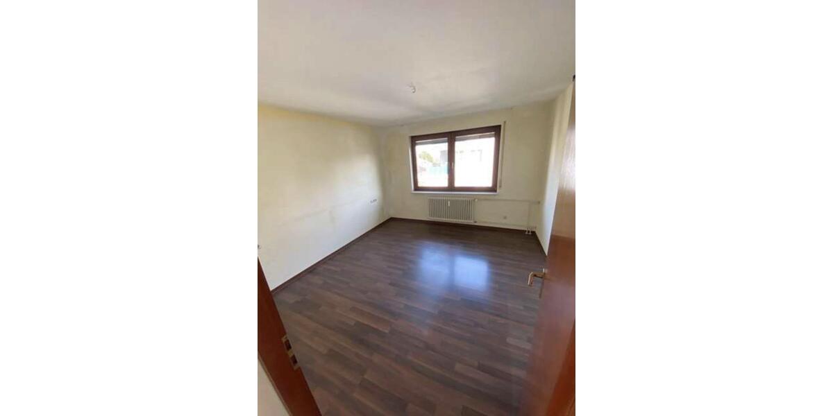 Etagenwohnung Pforzheim Weststadt - 3.5 Zimmer, 83 m&sup2;, 1.300&euro; | Angebot:26420785