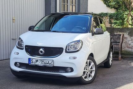 Smart ForFour 26.000 km 10.900 € Stuttgart 70180