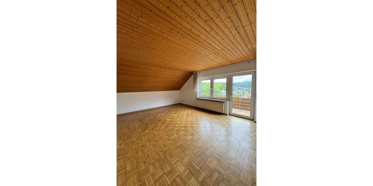 Etagenwohnung Calw - 4 Zimmer, 93 m&sup2;, 255.000&euro; | Angebot:26803872