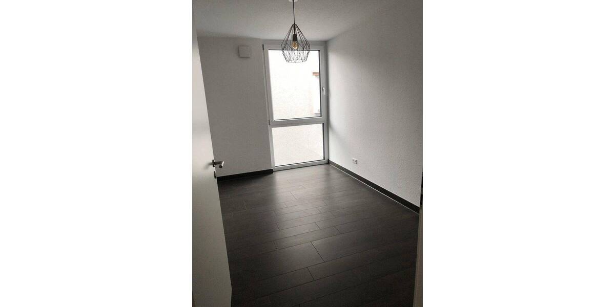 Etagenwohnung Sindelfingen Mitte - 3 Zimmer, 89 m&sup2;, 1.410&euro; | Angebot:26919272