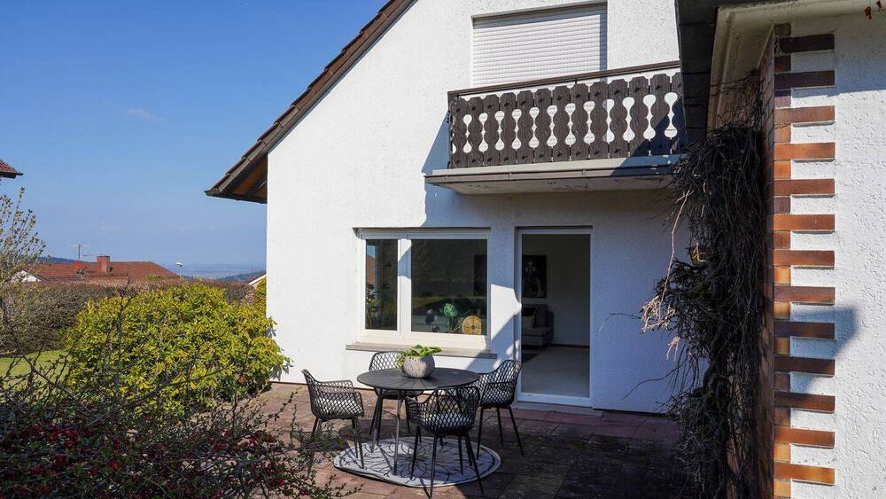 Mehrfamilienhaus, Wohnhaus Engelsbrand Grunbach - 7 Zimmer, 212 m&sup2;, 445.000&euro; | Angebot:25909412