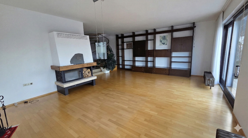 Exklusive Doppelhaushälfte mit spektakulärem Panoramablick 4.5 zimmer