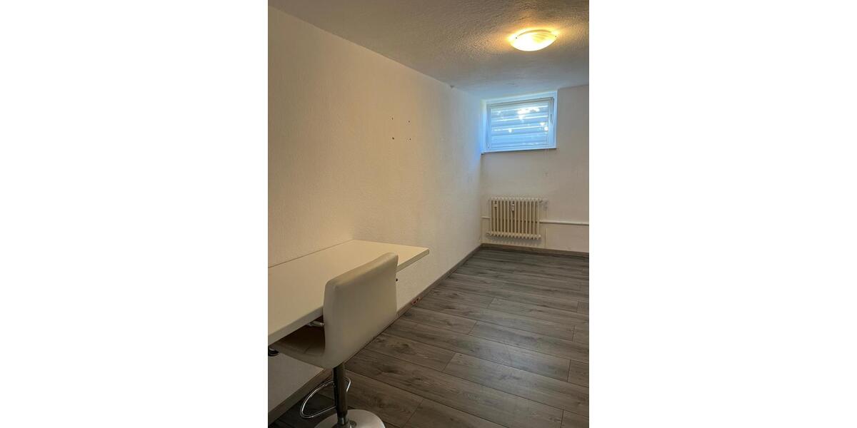 Etagenwohnung Gerlingen - 2 Zimmer, 65 m&sup2;, 600&euro; | Angebot:26386659