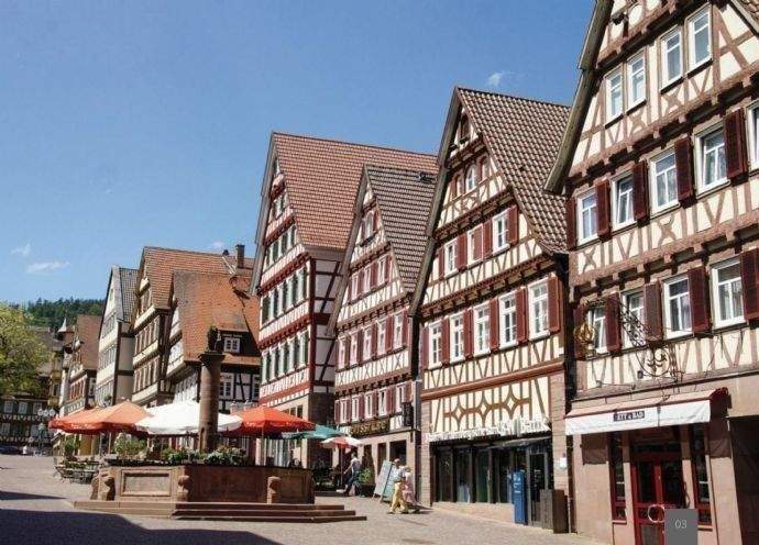 Geräumige vier-Zimmerwohnung mit toller Raumwirkung in sehr ruhiger Lage zu verkaufen! 4 zimmer