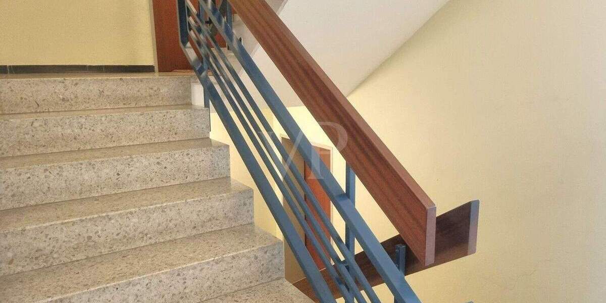 Etagenwohnung Pforzheim Südweststadt - 2 Zimmer, 90 m&sup2;, 198.000&euro; | Angebot:25473875