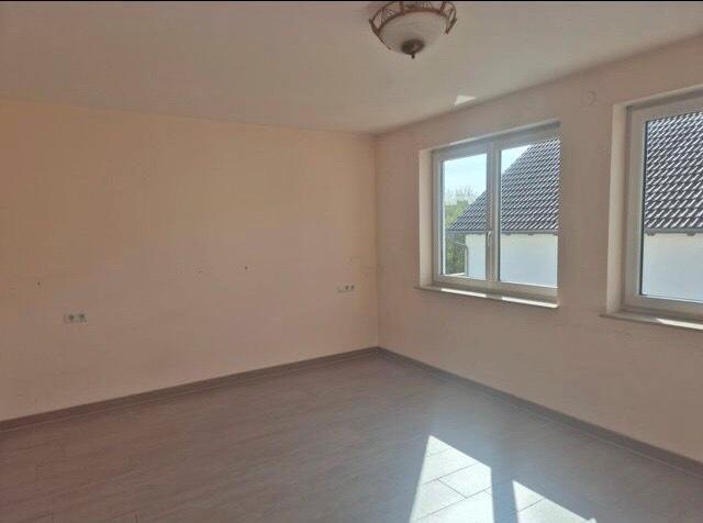 Reihenhaus Gerlingen - 6 Zimmer, 160 m&sup2;, 670.000&euro; | Angebot:26921858