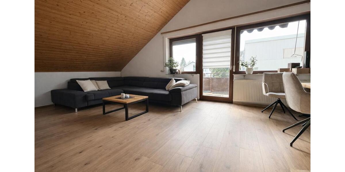 Dachgeschoßwohnung Stutensee - 3 Zimmer, 85 m&sup2;, 1.050&euro; | Angebot:26323349