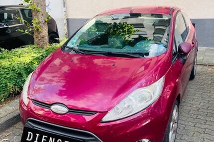 Ford Fiesta 175.000 km 2.300 &euro; Karlsruhe 76135