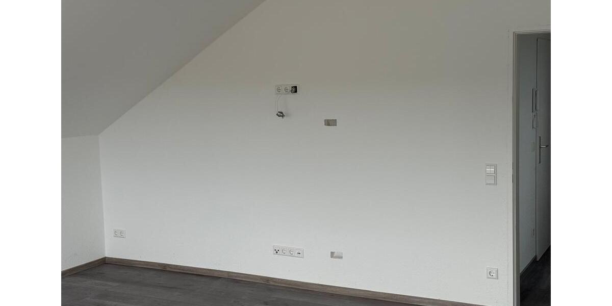 Dachgeschoßwohnung Calw - 3 Zimmer, 67 m&sup2;, 950&euro; | Angebot:26373749