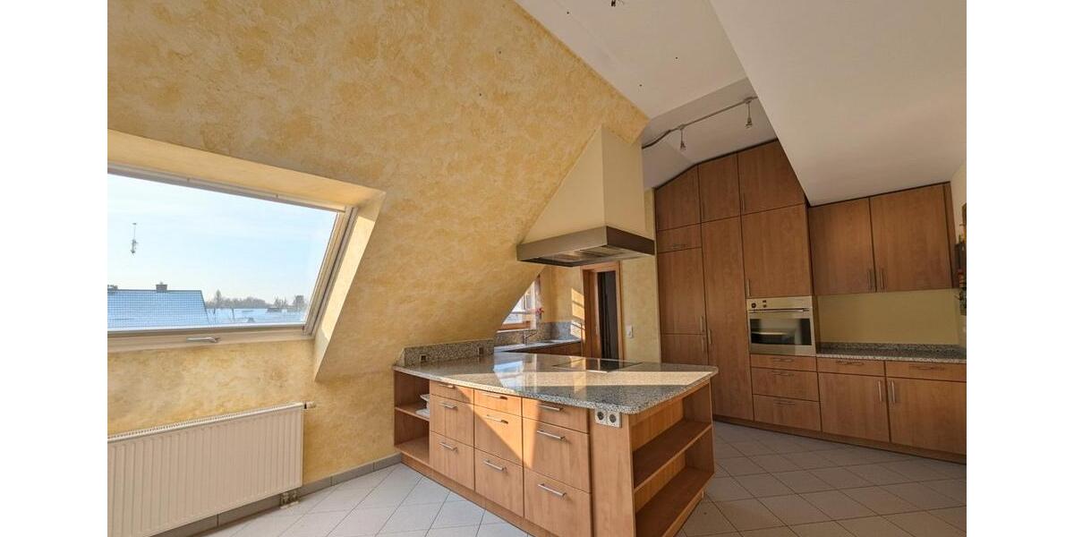 Dachgeschoßwohnung Schwieberdingen - 6 Zimmer, 151 m&sup2;, 510.000&euro; | Angebot:27261735