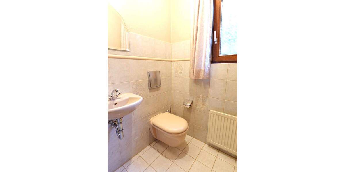 Attraktives Einfamilienhaus mit Garten und Garage 3 zimmer