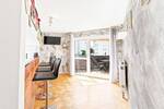 2-Etagen-Wohnung mit 2 TG-Stellplätze, EBK, 2 BadeZimmer, Balkon und Terrasse
