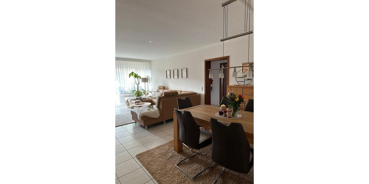 Etagenwohnung Birkenfeld - 3 Zimmer, 100 m&sup2;, 1.250&euro; | Angebot:25379685