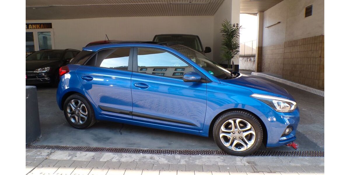 Hyundai i20 89.000 km 11.390 &euro; Pforzheim 75172