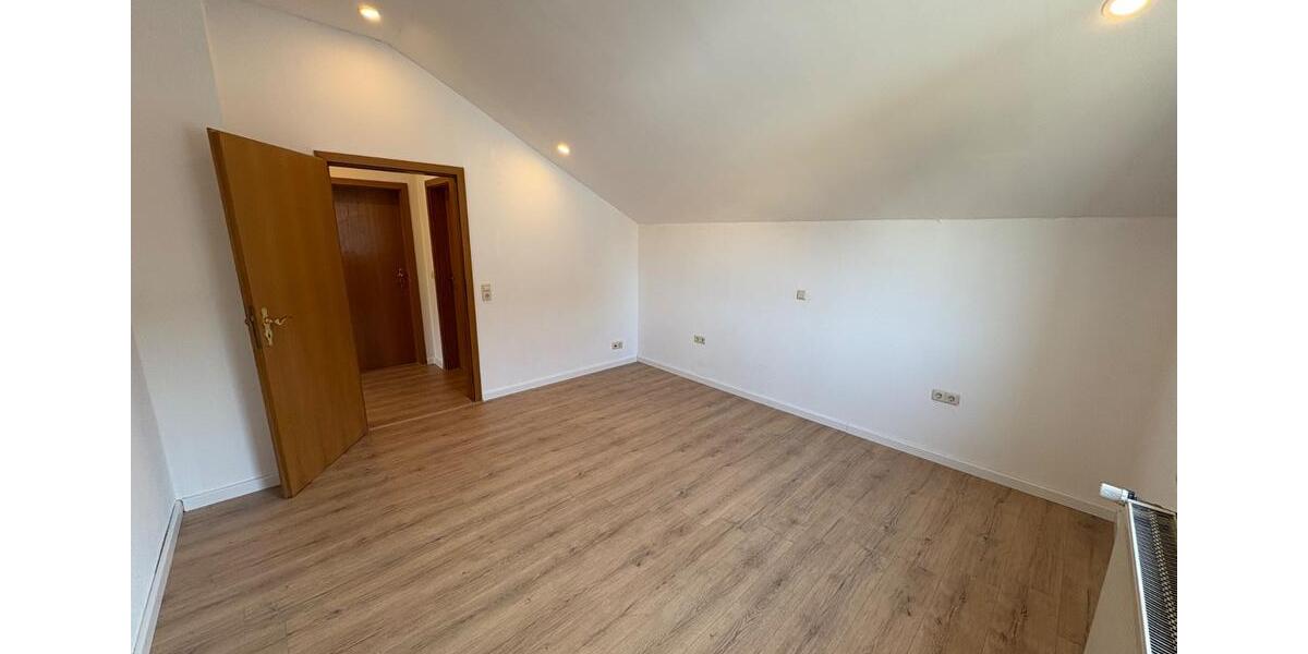 Maisonettenwohnung Karlsbad - 4 Zimmer, 110 m&sup2;, 1.200&euro; | Angebot:26426642